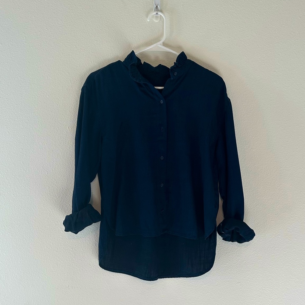 Banana republic chambray ruffle shirt